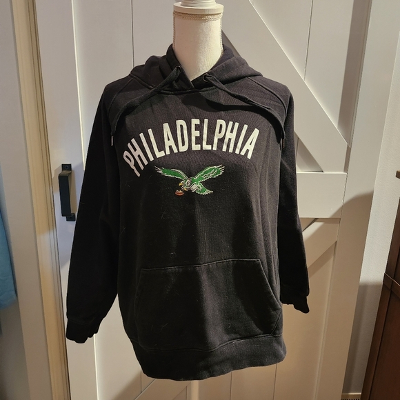 New Era Tops - New Era Philadelphia Eagles Black Hoodie Size L